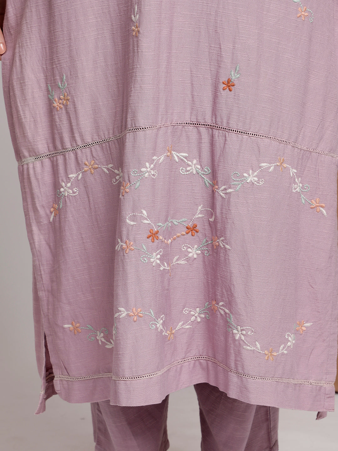 MAUVE EMBROIDERED LINEN KURTA