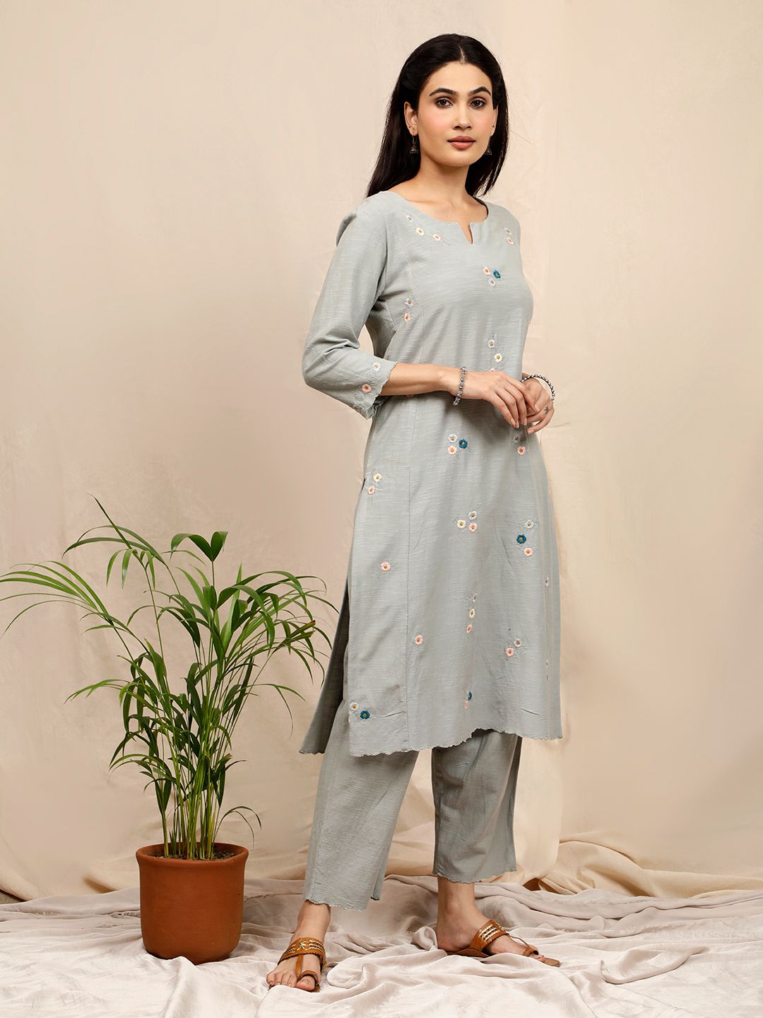 MINT GREEN FLORAL EMBROIDERED KURTA WITH PANTS