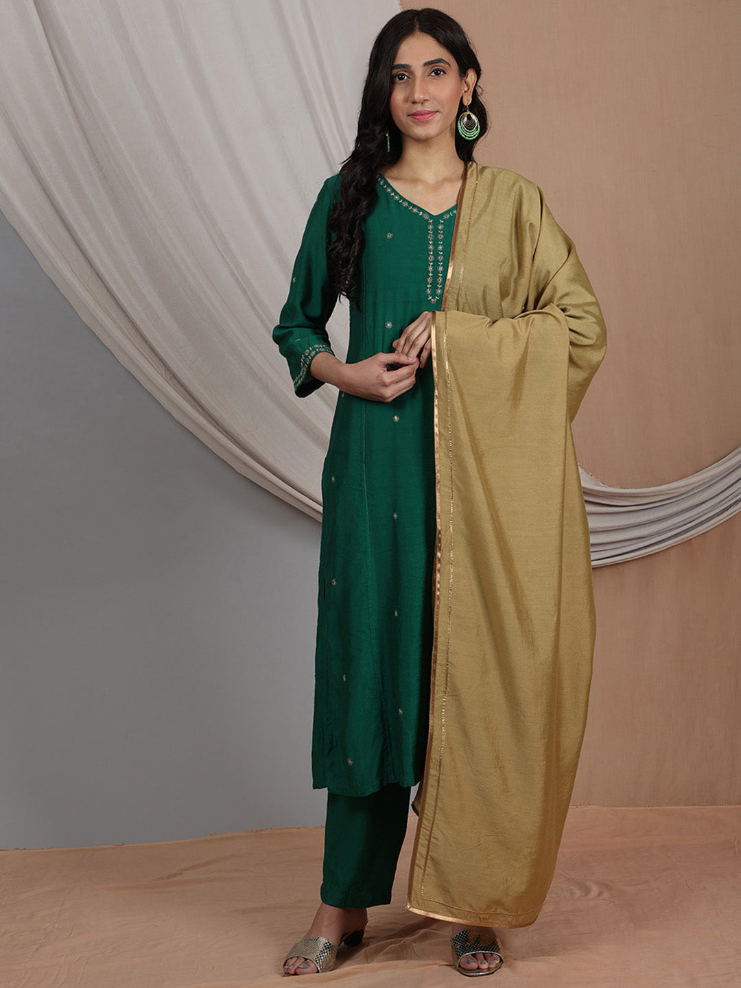 GREEN EMBROIDERED CHANDERI KURTA